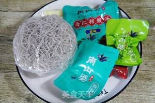懒人快餐酸辣粉的做法步骤：2