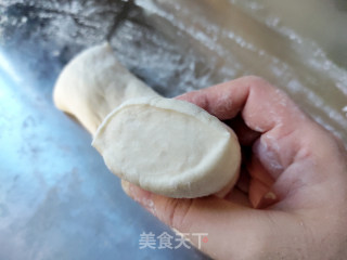 发面酱香饼的做法步骤：5
