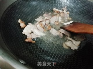 炒刀削面的做法步骤：3