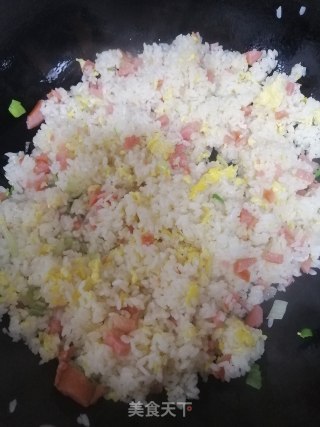 香肠炒饭的做法步骤：5