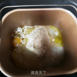 日思夜想 不过一只温热控糖的小花卷的做法步骤：3