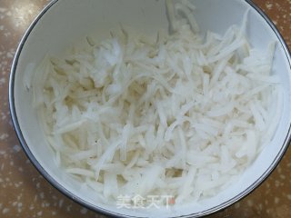 虾皮鸡蛋萝卜丝饼的做法步骤：2
