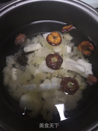山楂银耳梨汤的做法步骤：5