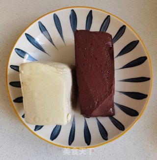 鸭血炖豆腐的做法步骤：1