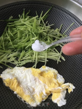 鸡蛋炖萝卜的做法步骤：7