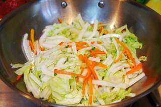 白菜冻豆腐炖粉条的做法步骤：4