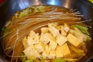 白菜冻豆腐炖粉条的做法步骤：7