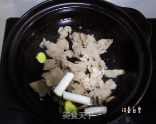 砂锅牛肉番茄米线❤️（一款简单营养的做法）的做法步骤：6