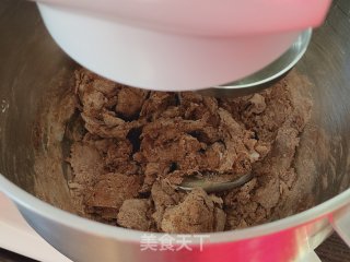 巧克力软欧，好吃易做零失败的做法步骤：1