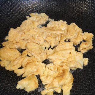 鸡蛋时蔬炒年糕的做法步骤：5