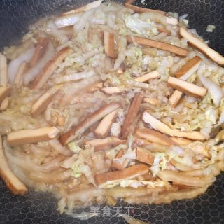 鸡蛋时蔬炒年糕的做法步骤：8