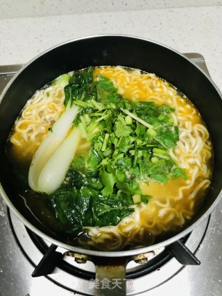 鱿鱼汤面#快手汤#的做法步骤：9