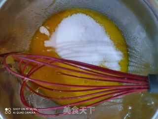 火龙果戚风蛋糕的做法步骤：3