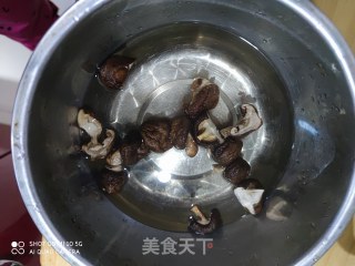 山药汤蘑菇汤的做法步骤：1