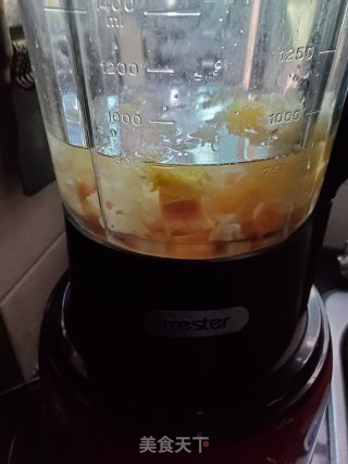 冰糖木瓜银耳羹的做法步骤：2