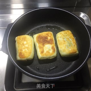 虾皮韭菜饼的做法步骤：23