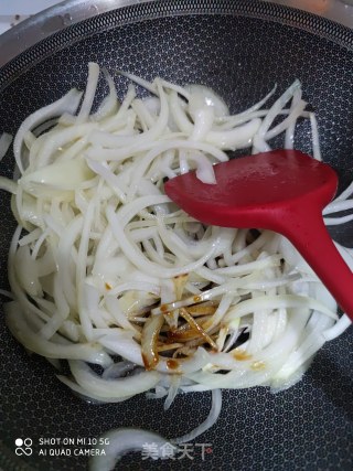 家常菜  圆葱炒蛋的做法步骤：7