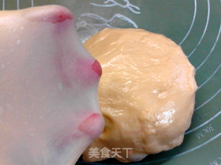 葡萄干椰蓉淡奶油面包的做法步骤：11