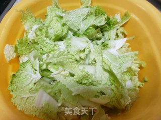 白菜炒鸡蛋的做法步骤：1
