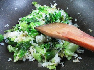 生菜虾皮炒饭的做法步骤：5