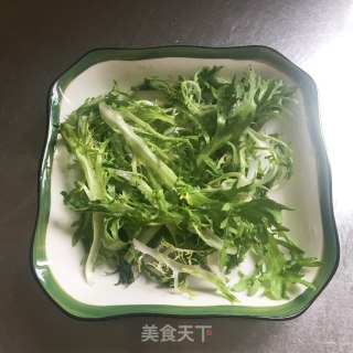 苦菊拌松花蛋的做法步骤：2