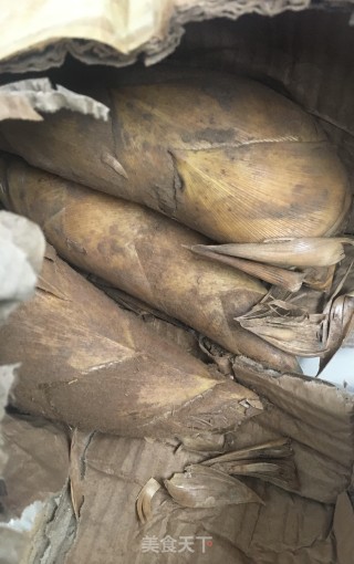 土人参冬笋乌鸡汤的做法步骤：1