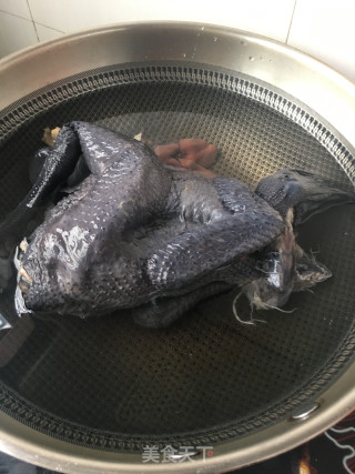 土人参冬笋乌鸡汤的做法步骤：5