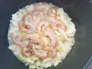 虾仁白菜炖粉条的做法步骤：11