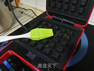 火龙果华夫饼的做法步骤：6