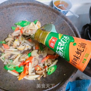 小炒双菇的做法步骤：7