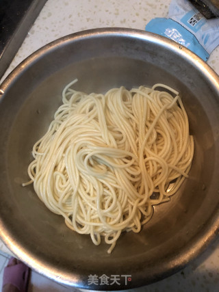 香辣热干面的做法步骤：3