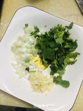 酸辣肉丝汤的做法步骤：2