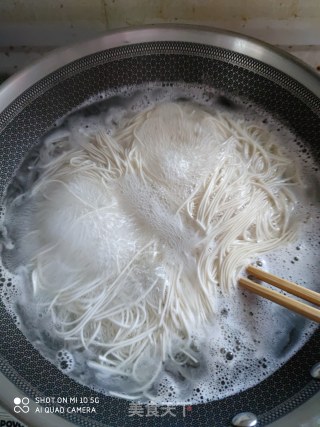 羊肉  羊肉汤面的做法步骤：2