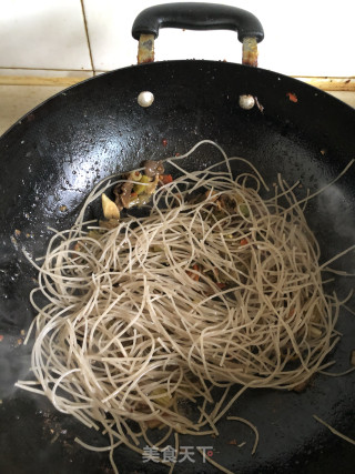 鸡杂粉条的做法步骤：3