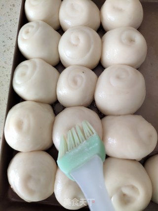 蜂蜜脆底小面包的做法步骤：16
