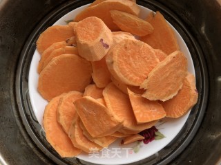红薯饼的做法步骤：3