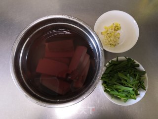 家常毛血旺的做法步骤：1