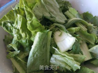 青菜炒肉的做法步骤：1