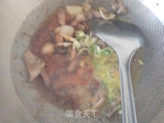 青菜炒肉的做法步骤：3