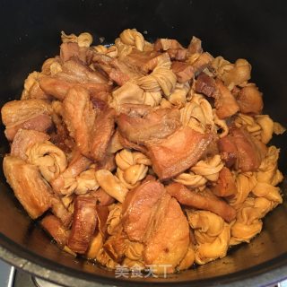 五花肉烧百叶结的做法步骤：11