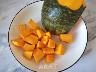 五彩米南瓜饭的做法步骤：2