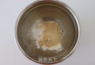 杏仁酥粒马芬蛋糕的做法步骤：1