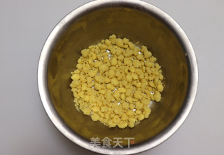 杏仁酥粒马芬蛋糕的做法步骤：3