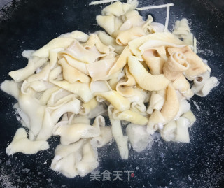 拌鹅肠的做法步骤：2