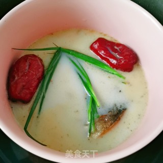 黑豆红枣鲫鱼汤的做法步骤：6