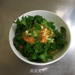 香菜拌莴笋丝的做法步骤：6