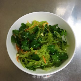 香菜拌莴笋丝的做法步骤：7
