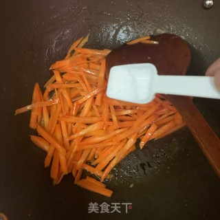 胡萝卜炒牛肉的做法步骤：8