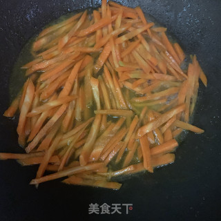 胡萝卜炒牛肉的做法步骤：9