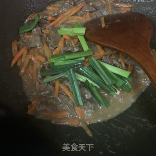 胡萝卜炒牛肉的做法步骤：11